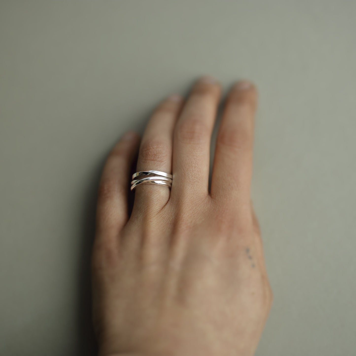 MEDIUM INFINITE RING