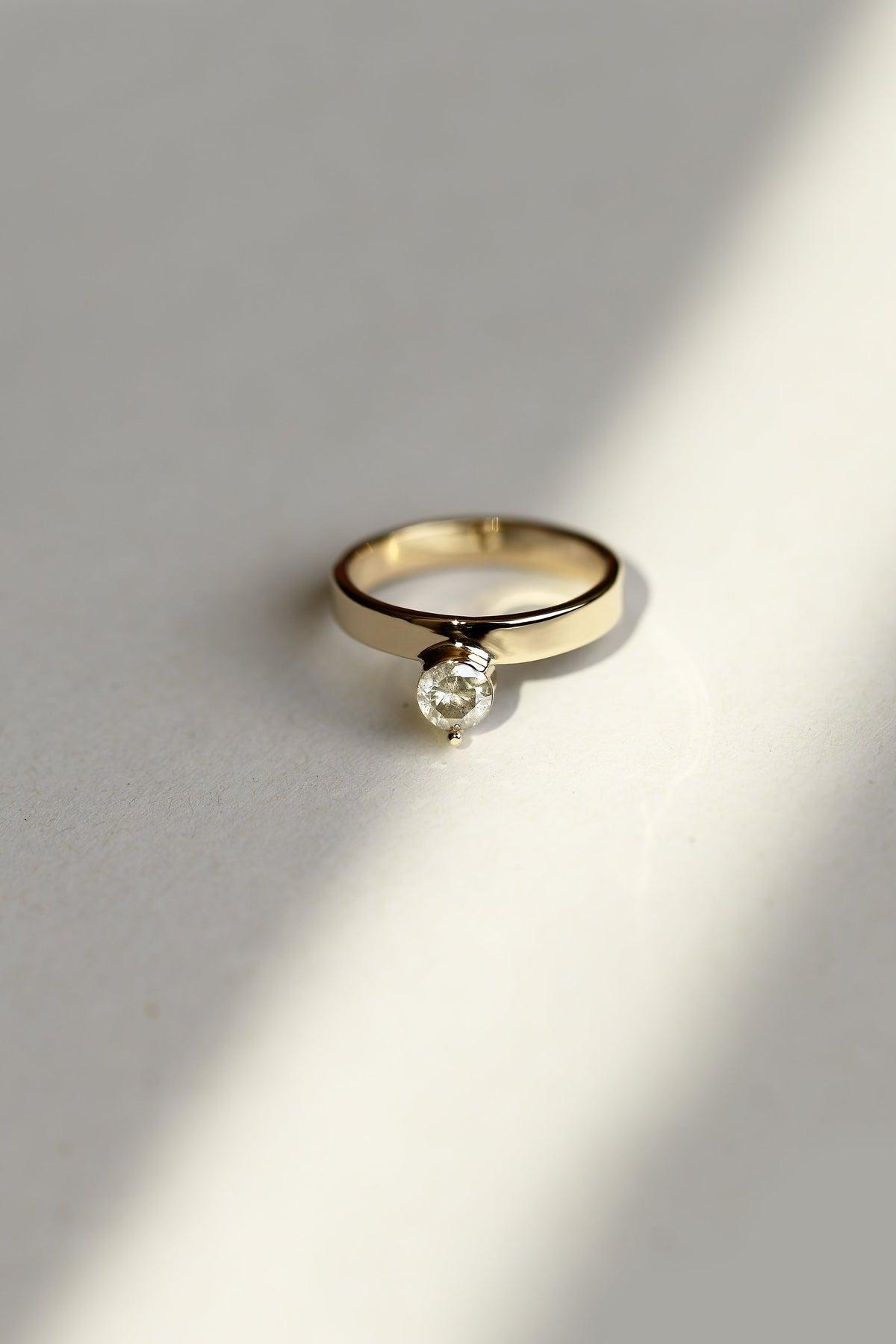 GREY DIAMOND RING