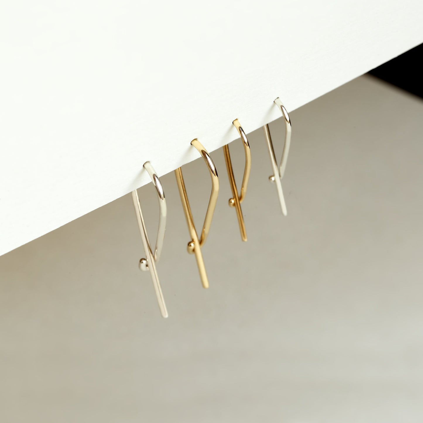 SMALL SAFETY PIN GOLD EARRING
