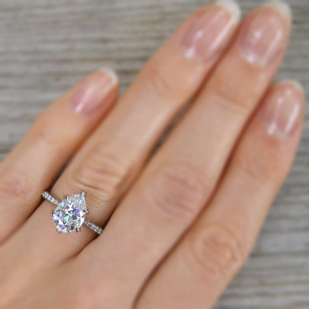 ・FAYE・Pear Moissanite Center, Twig Textured Diamond Band (2.1ct Center)