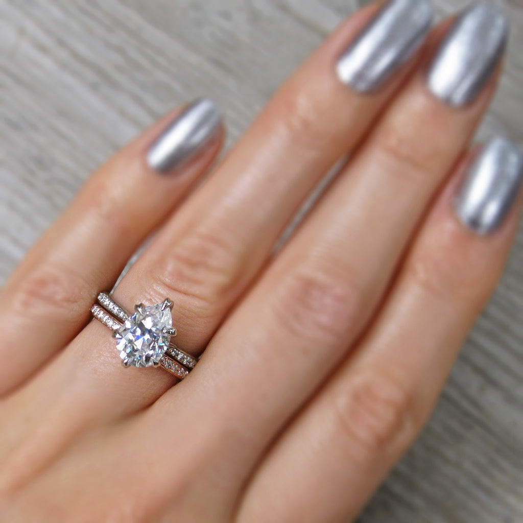 ・FAYE・Pear Moissanite Center, Twig Textured Diamond Band (2.1ct Center)