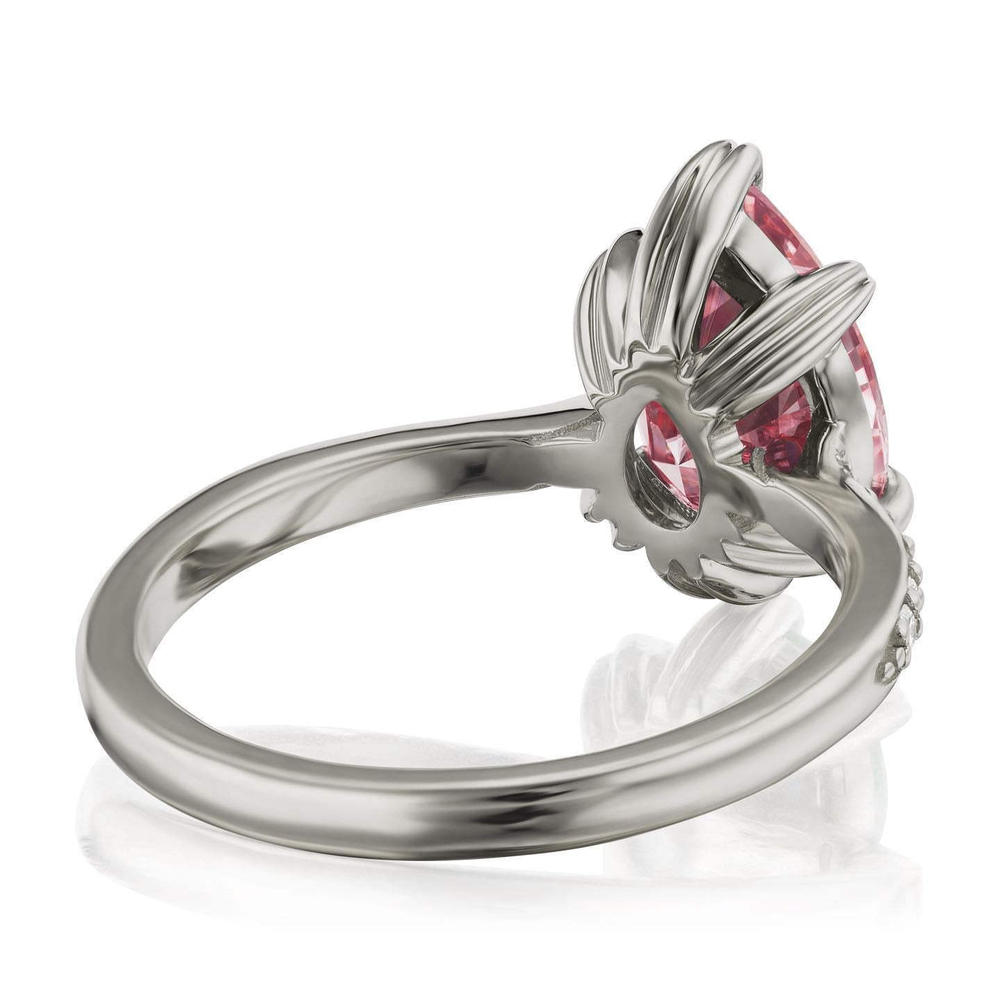 ・PETRA・Pear Peach Sapphire, Diamond Band (2.85ct Center)