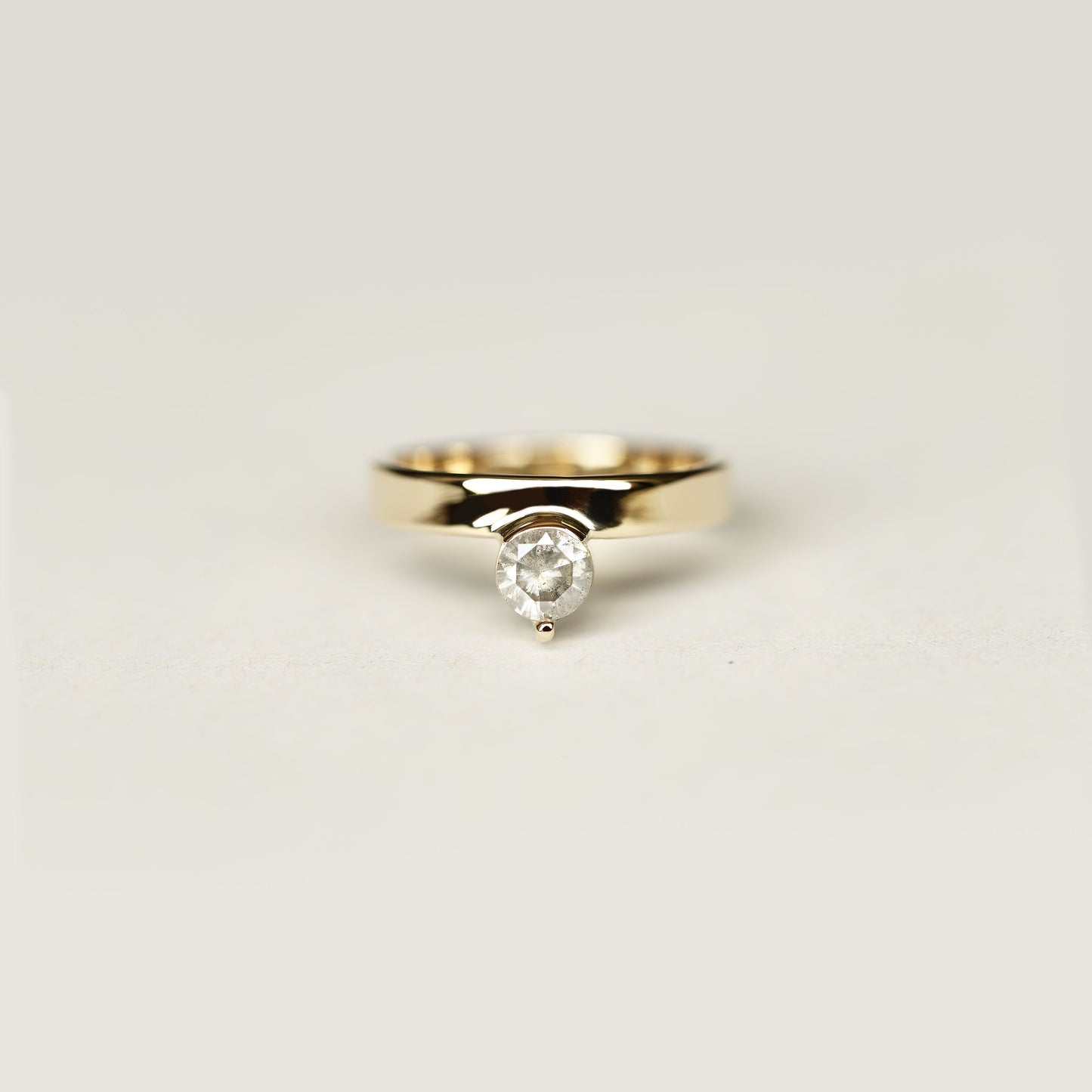 GREY DIAMOND RING
