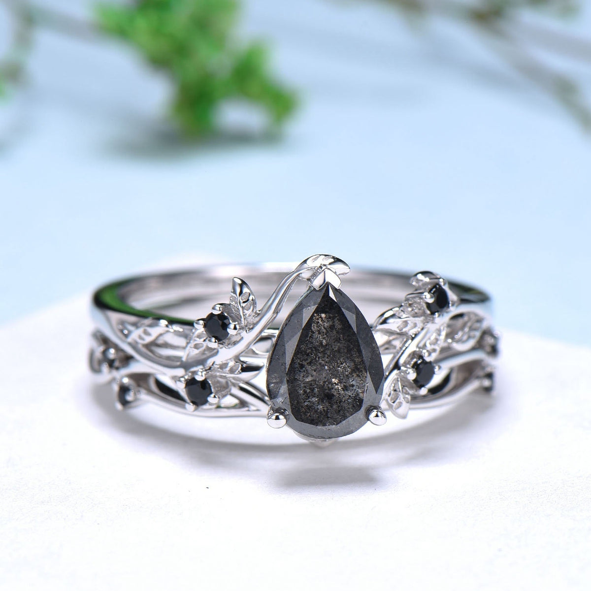 Vintage salt pepper diamond engagement ring pear shaped leaf branch pepper wedding ring set unique nature inspired promise ring for women