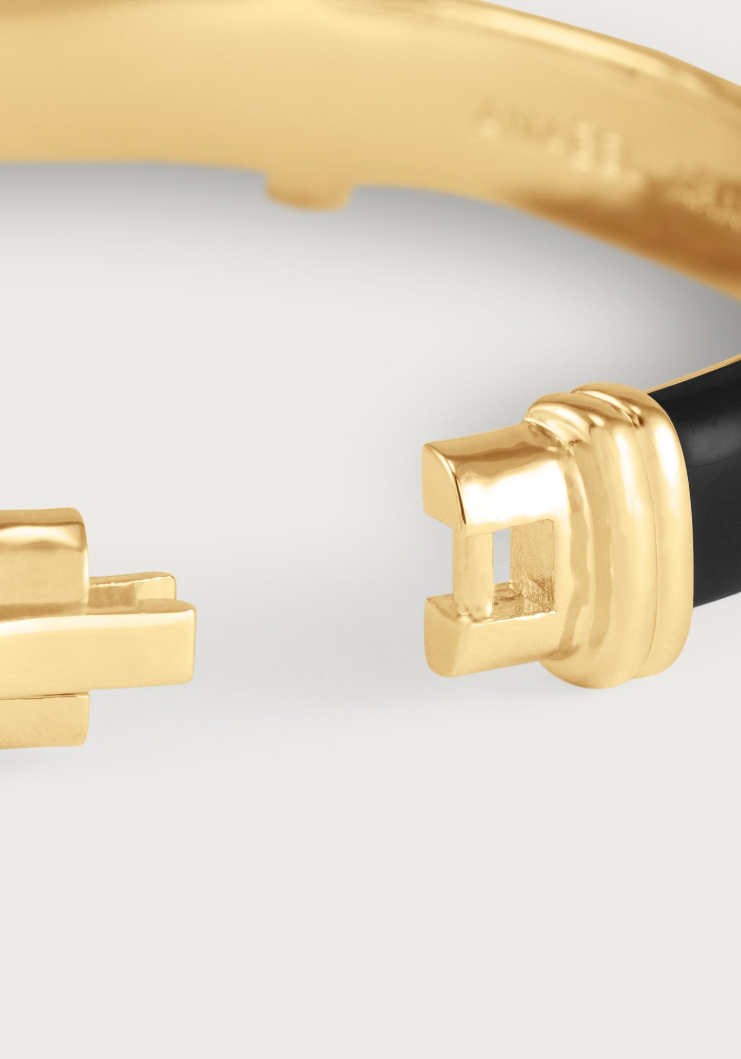 Forza Hinged Bangle