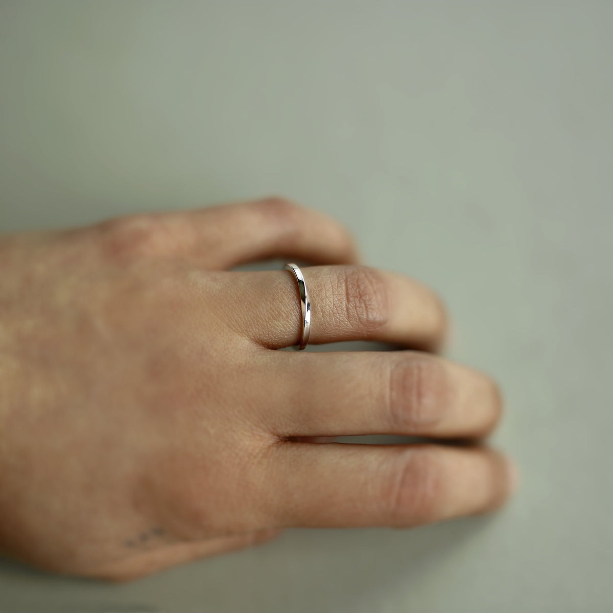 SMALL TORSION RING