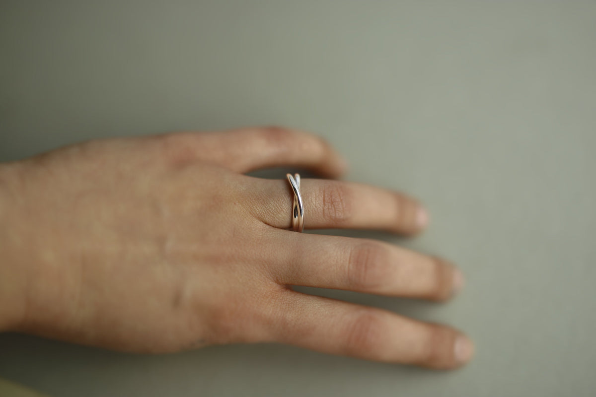 MEDIUM INFINITE RING