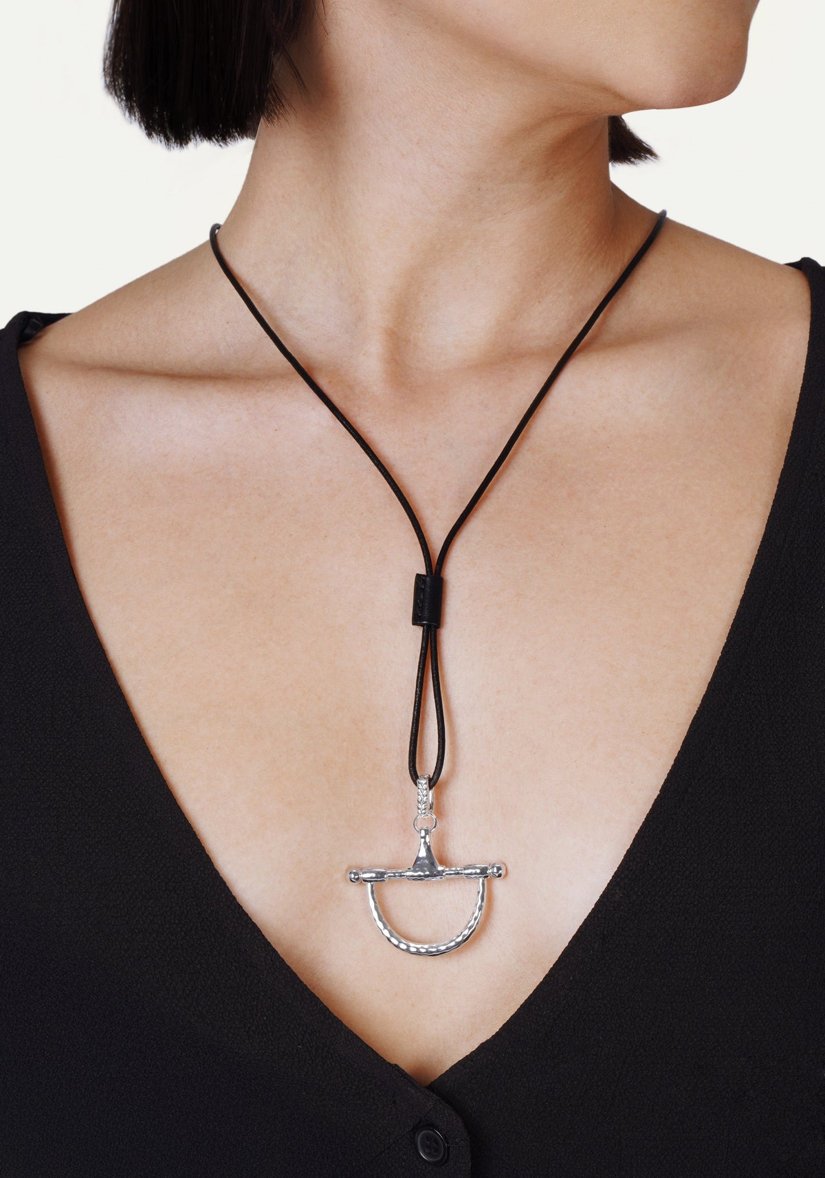 Cheval Medium Bit Pendant, Silver