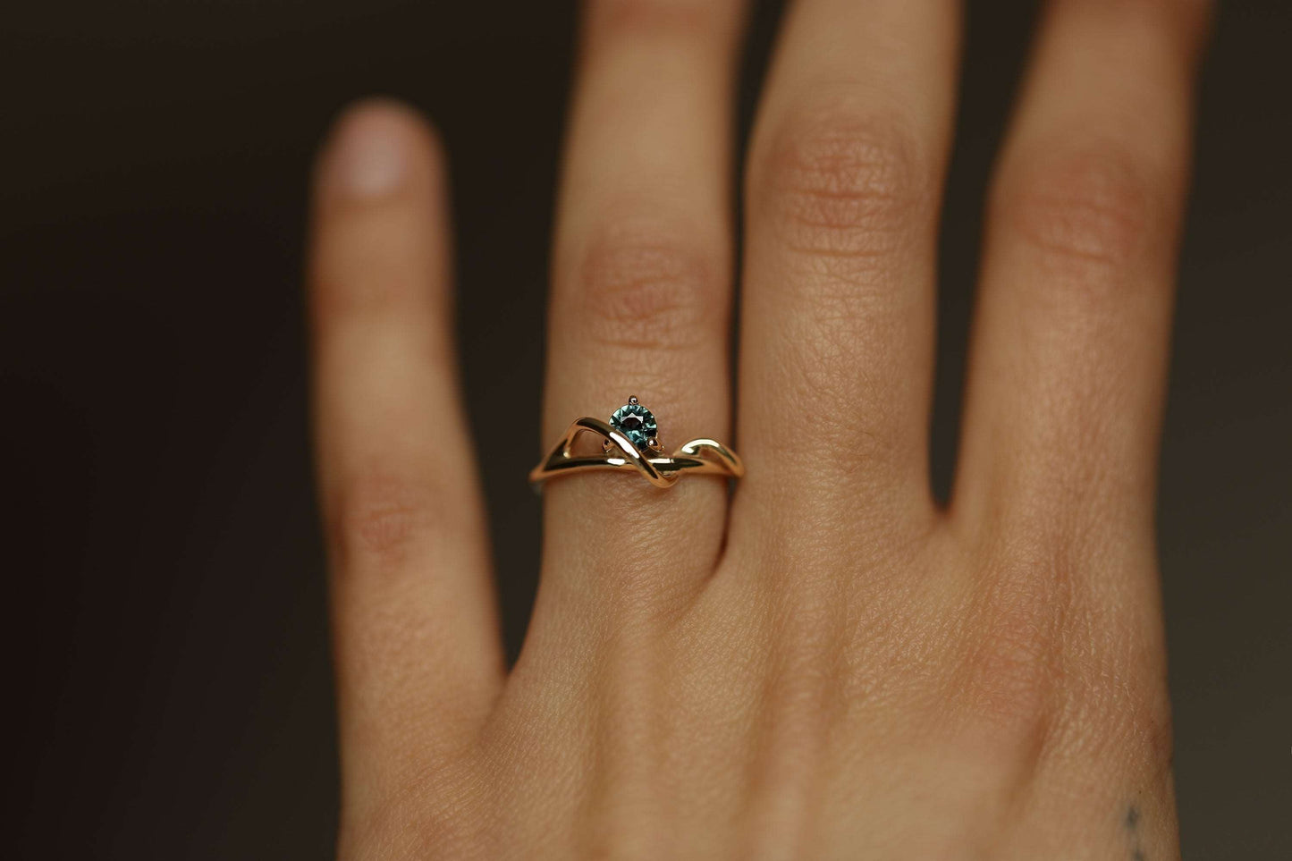 SAPPHIRE VINE RING