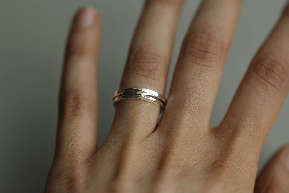 SMALL TORSION RING