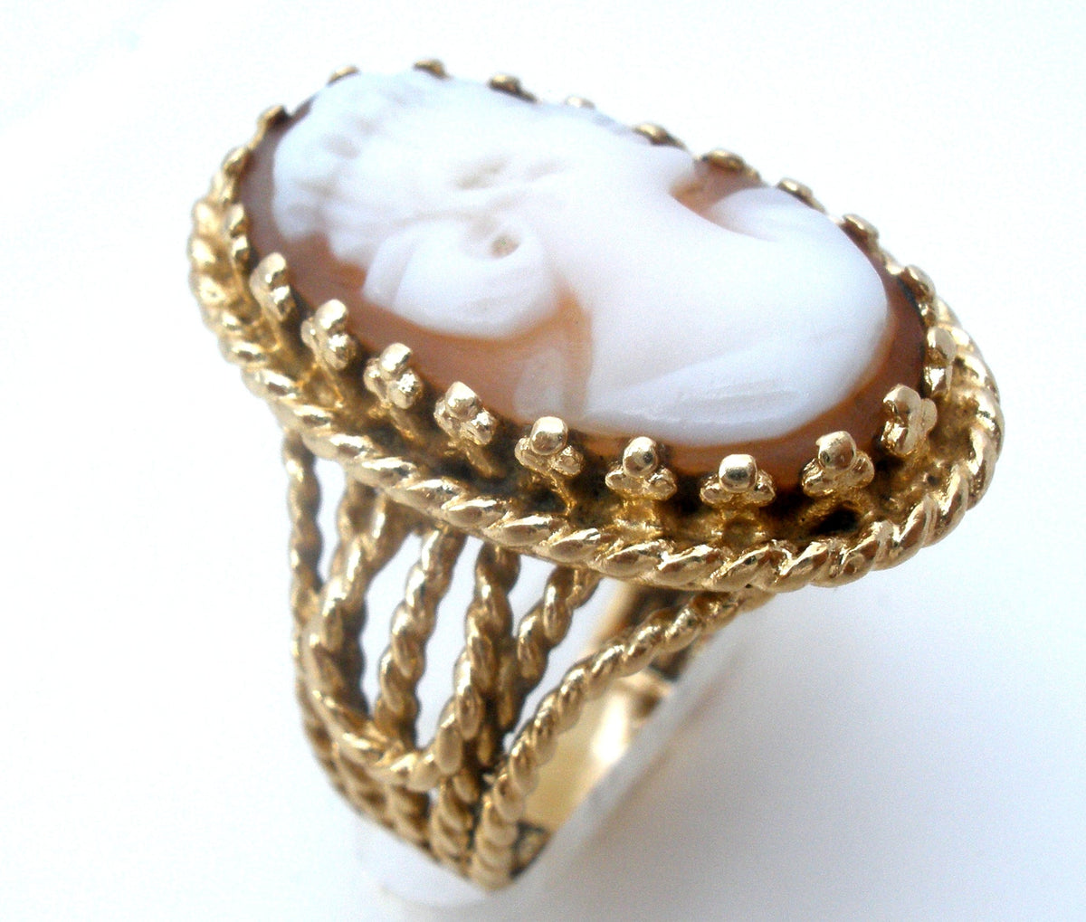 14K Gold Shell Cameo Ring Size 4