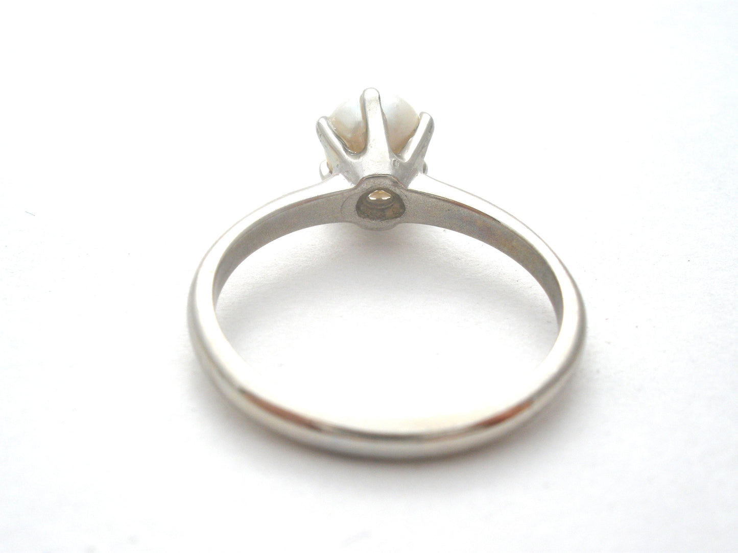 14K White Gold Pearl Ring Size 5