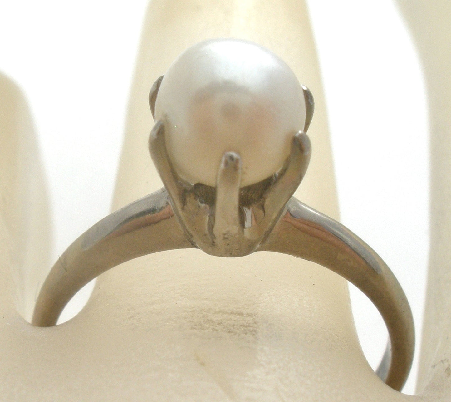 14K White Gold Pearl Ring Size 5