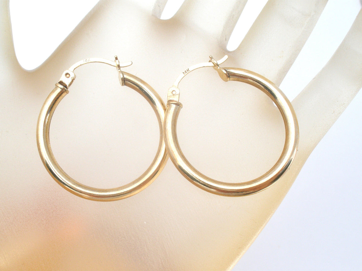 14K Yellow Gold Round Hoop Earrings