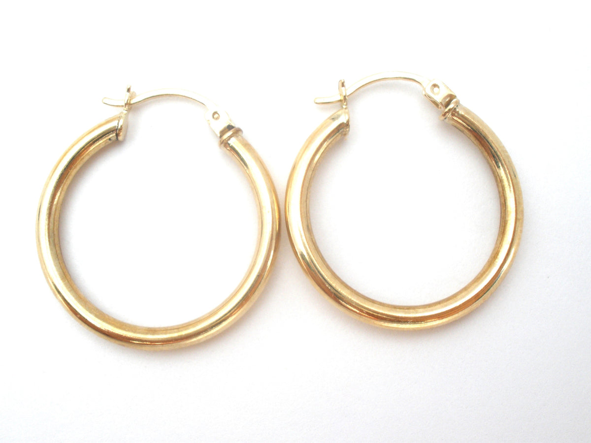 14K Yellow Gold Round Hoop Earrings