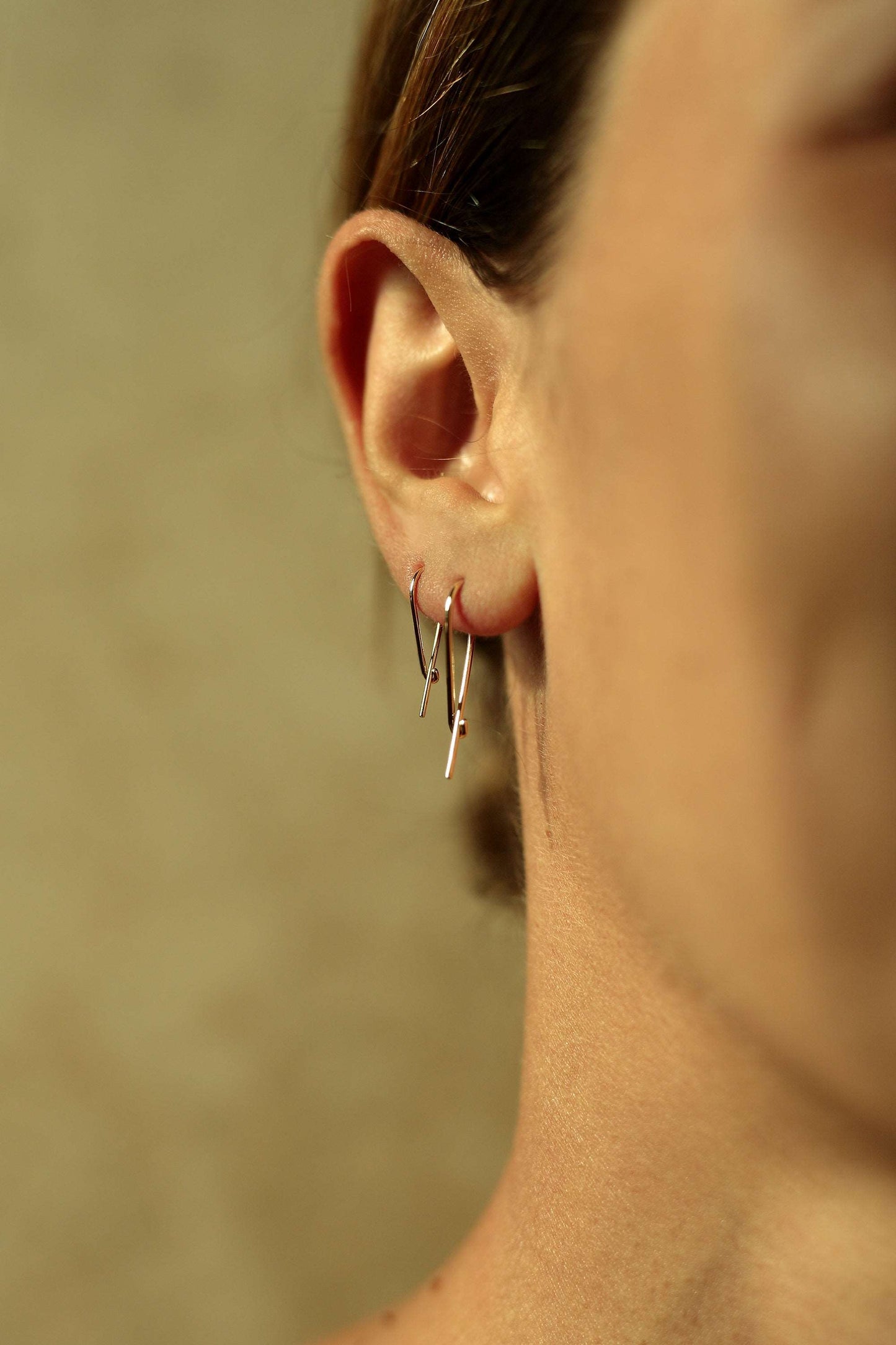 SMALL SAFETY PIN SILVER EARRING