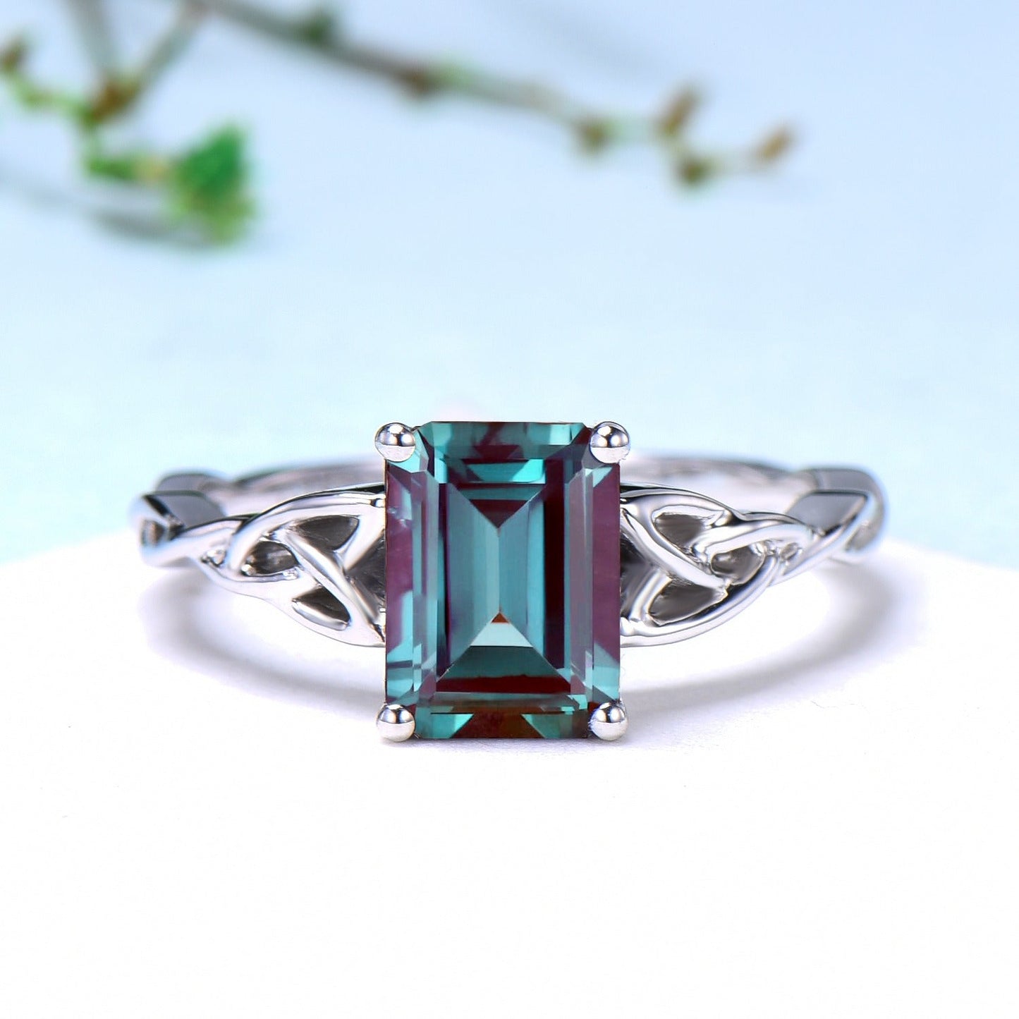Unique Emerald Cut Alexandrite Ring Celtic Love Knot Alexandrite Engagement Ring Silver White gold Norse Viking Color Changing Wedding Gift