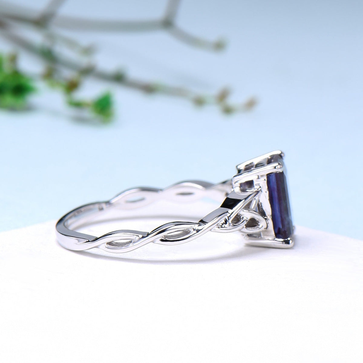 Unique Emerald Cut Alexandrite Ring Celtic Love Knot Alexandrite Engagement Ring Silver White gold Norse Viking Color Changing Wedding Gift