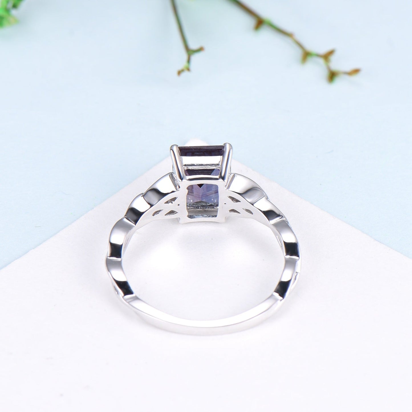 Unique Emerald Cut Alexandrite Ring Celtic Love Knot Alexandrite Engagement Ring Silver White gold Norse Viking Color Changing Wedding Gift