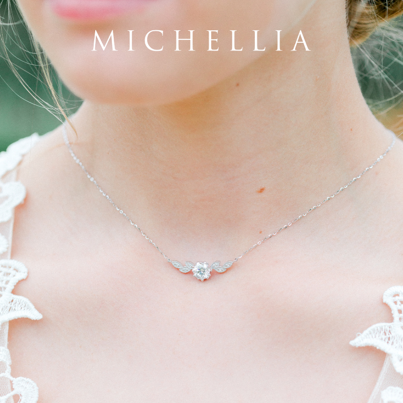 [Dahlia] Floral Leaf Necklace in Morganite