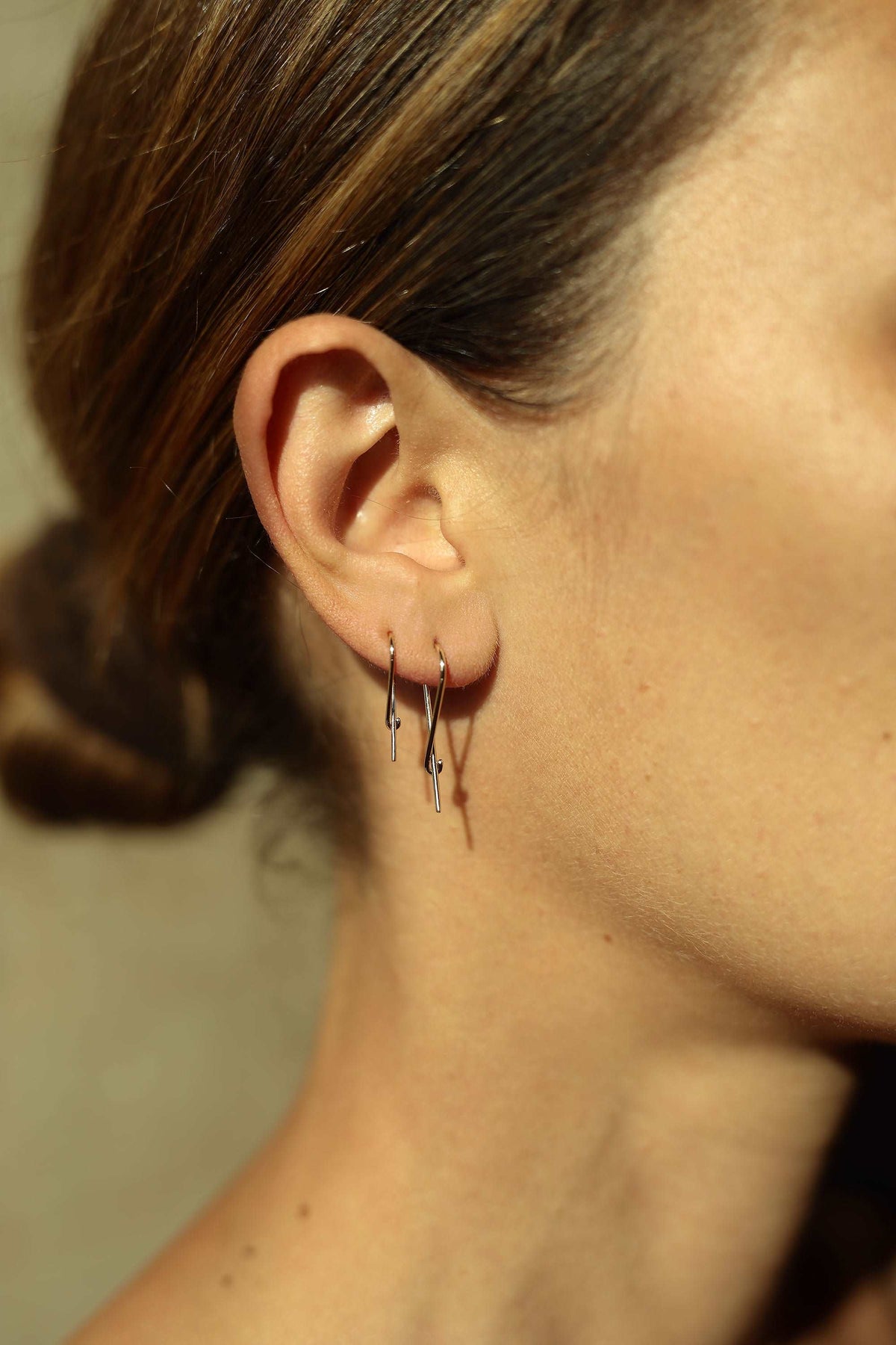 SMALL SAFETY PIN GOLD EARRING