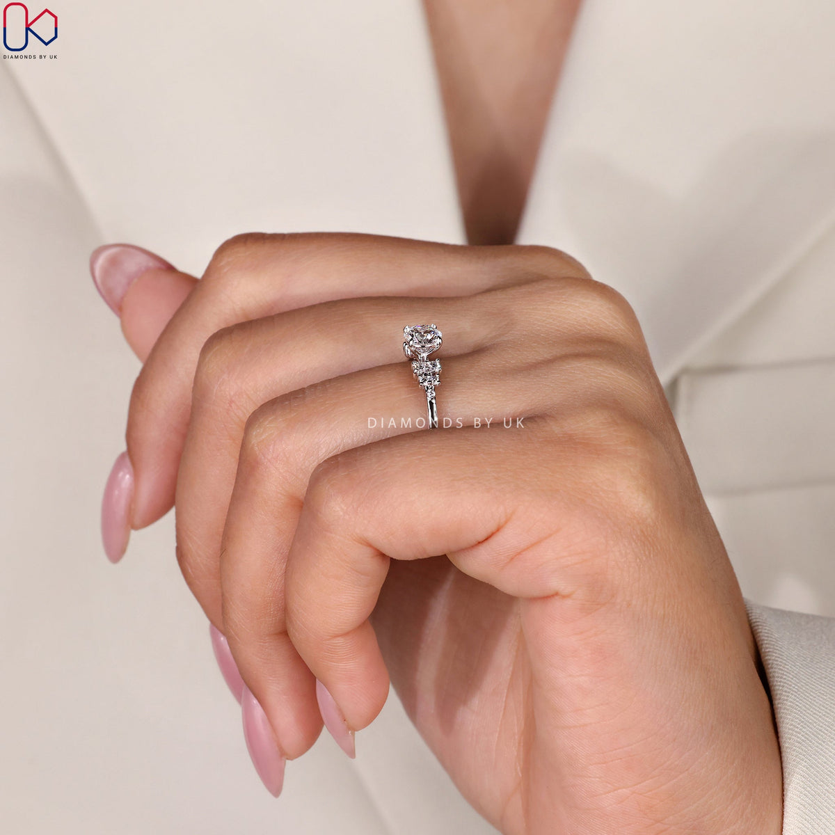 Round Brilliant Cut Diamond Ring - Muse Setting