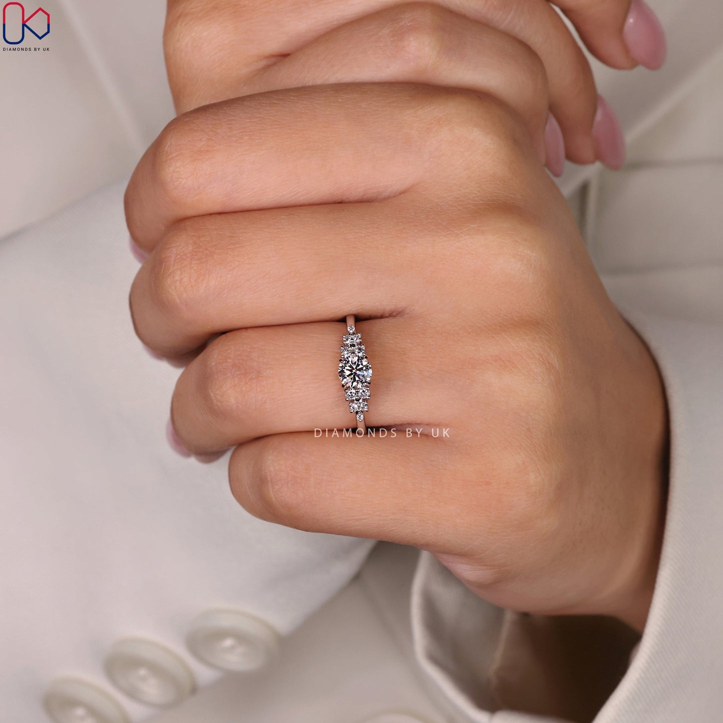 Round Brilliant Cut Diamond Ring - Muse Setting