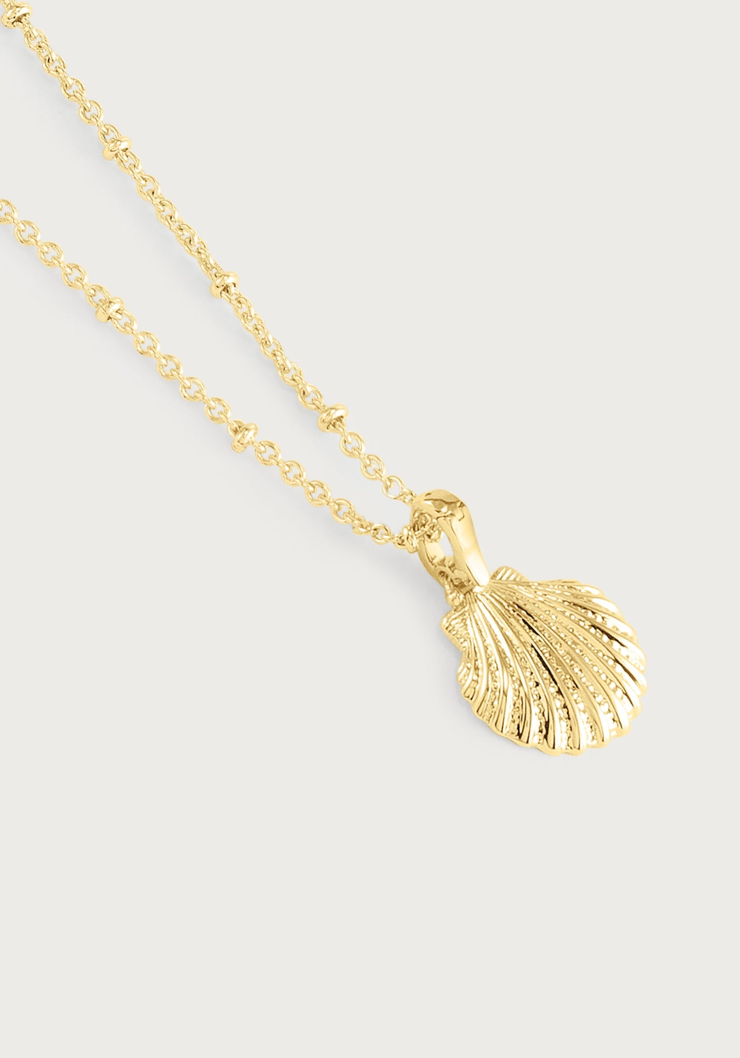 Milos Scallop Shell Charm