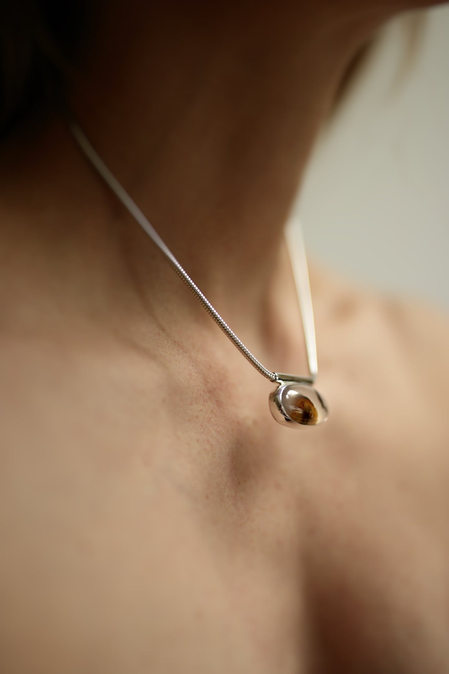 OVAL AGATE NECKLACE