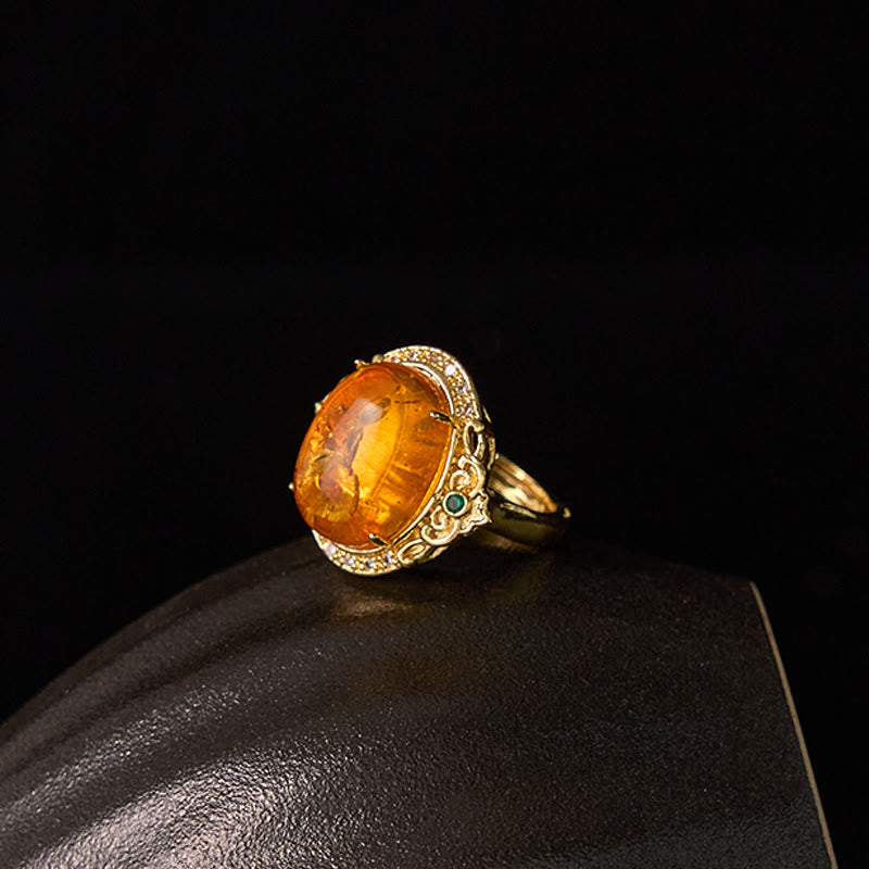 Fortune Jewel Amber Flower Pigeon Egg Pattern Focus Ring