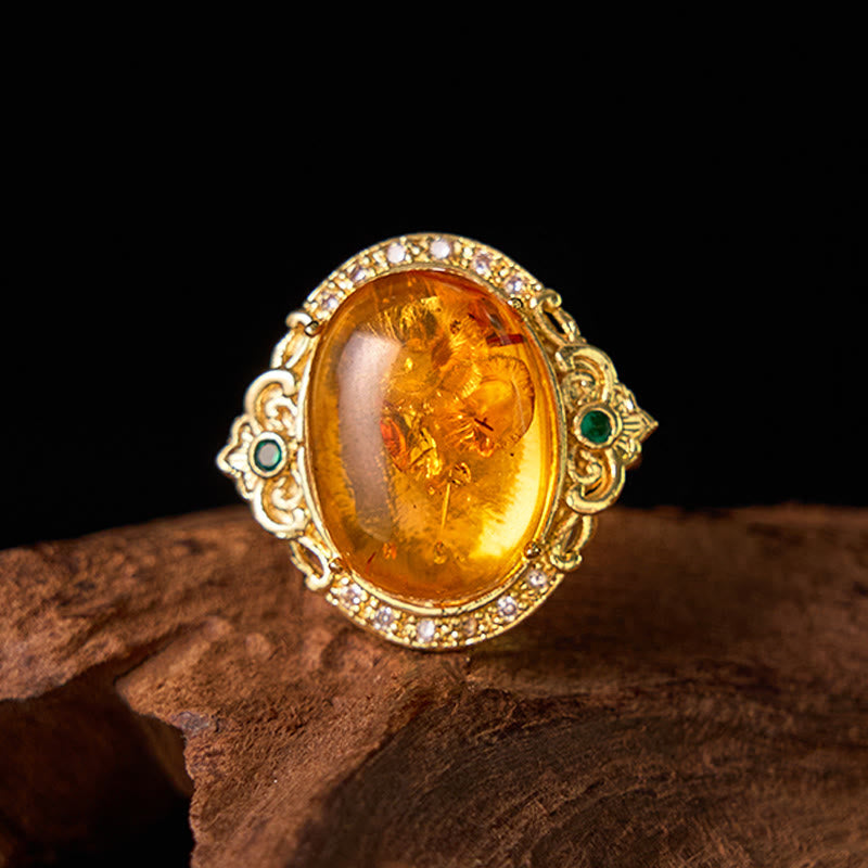 Fortune Jewel Amber Flower Pigeon Egg Pattern Focus Ring