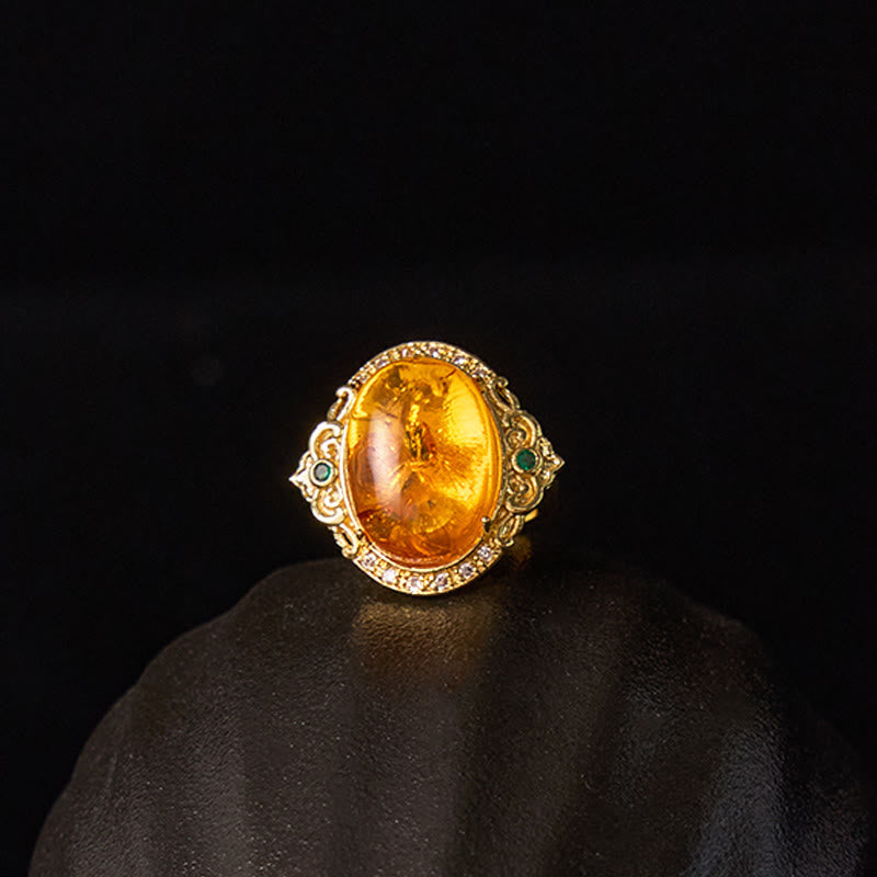 Fortune Jewel Amber Flower Pigeon Egg Pattern Focus Ring