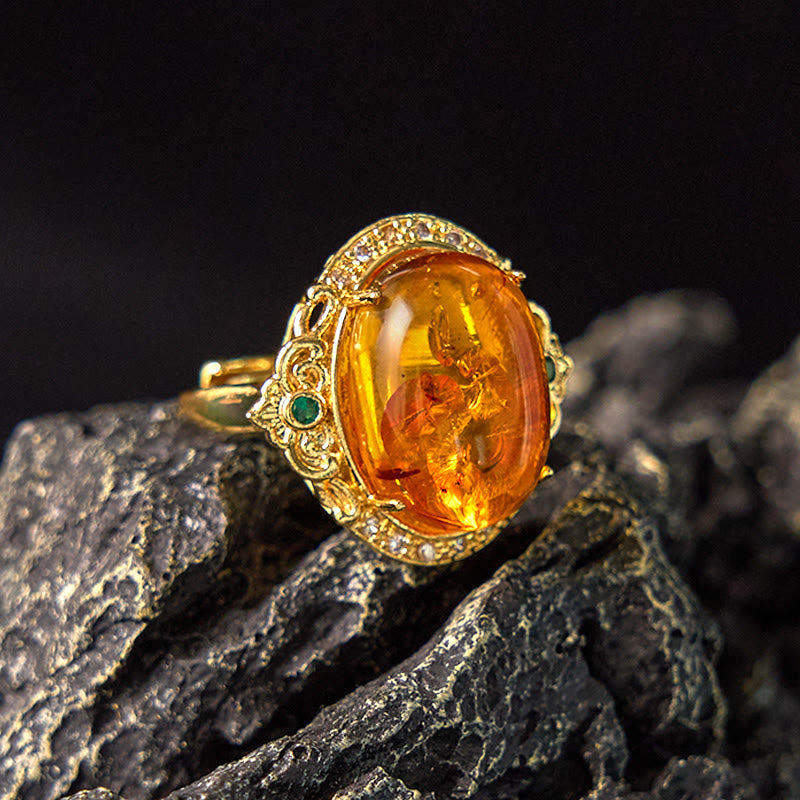 Fortune Jewel Amber Flower Pigeon Egg Pattern Focus Ring
