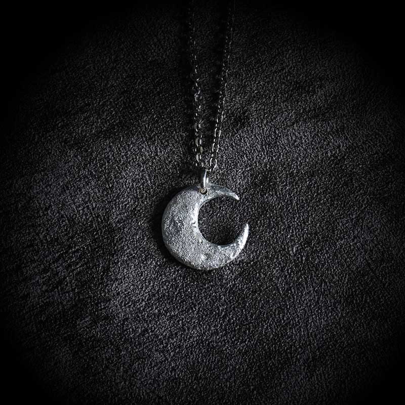 Fortune Jewel 999 Sterling Silver Moon Balance Necklace Pendant