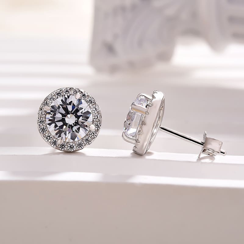Chic Halo Round Cut Women's Stud Earrings In Sterling Sliver