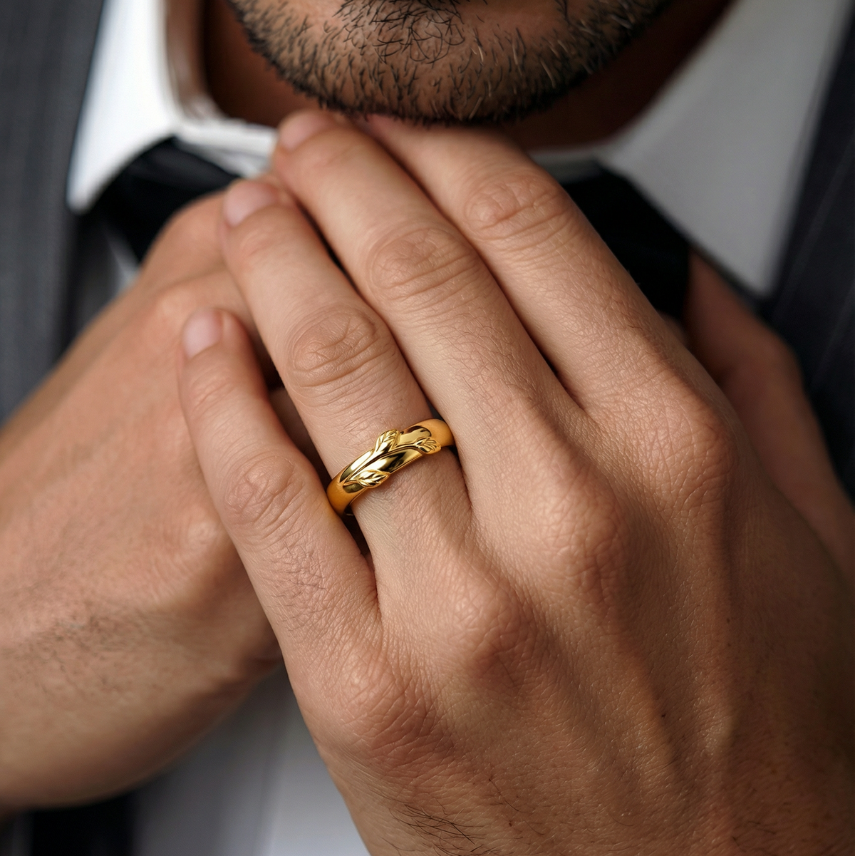 Léonie Oval Cut Moss Agate Leafy Gold Couple Ring Set