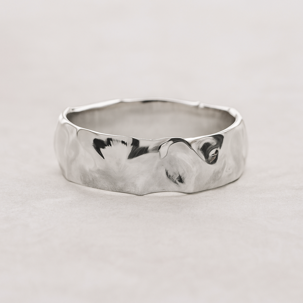 The Eternal Cast | Wide Band with Liquid Metal Texture