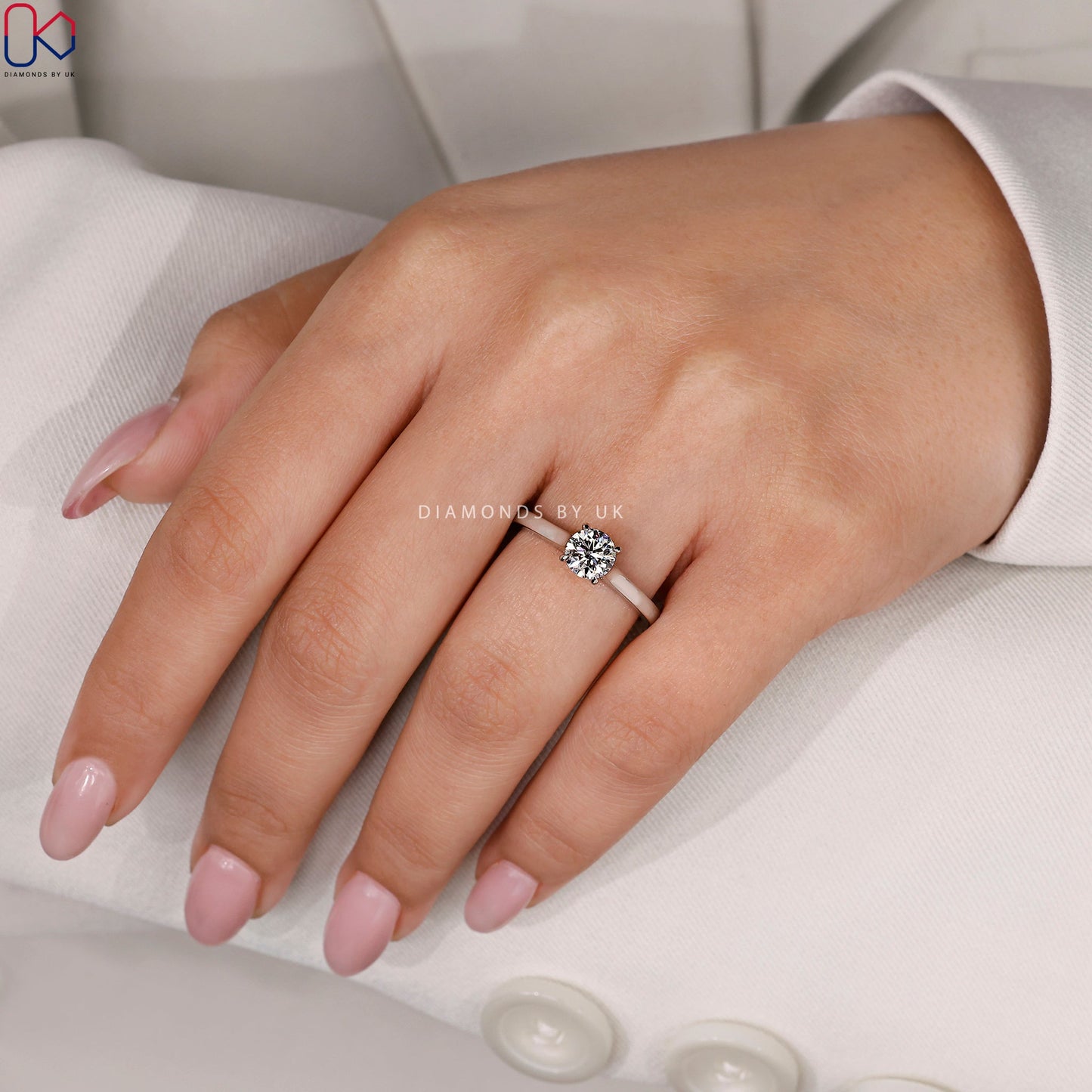 Solitaire Engagement Ring - Round Cut Diamond