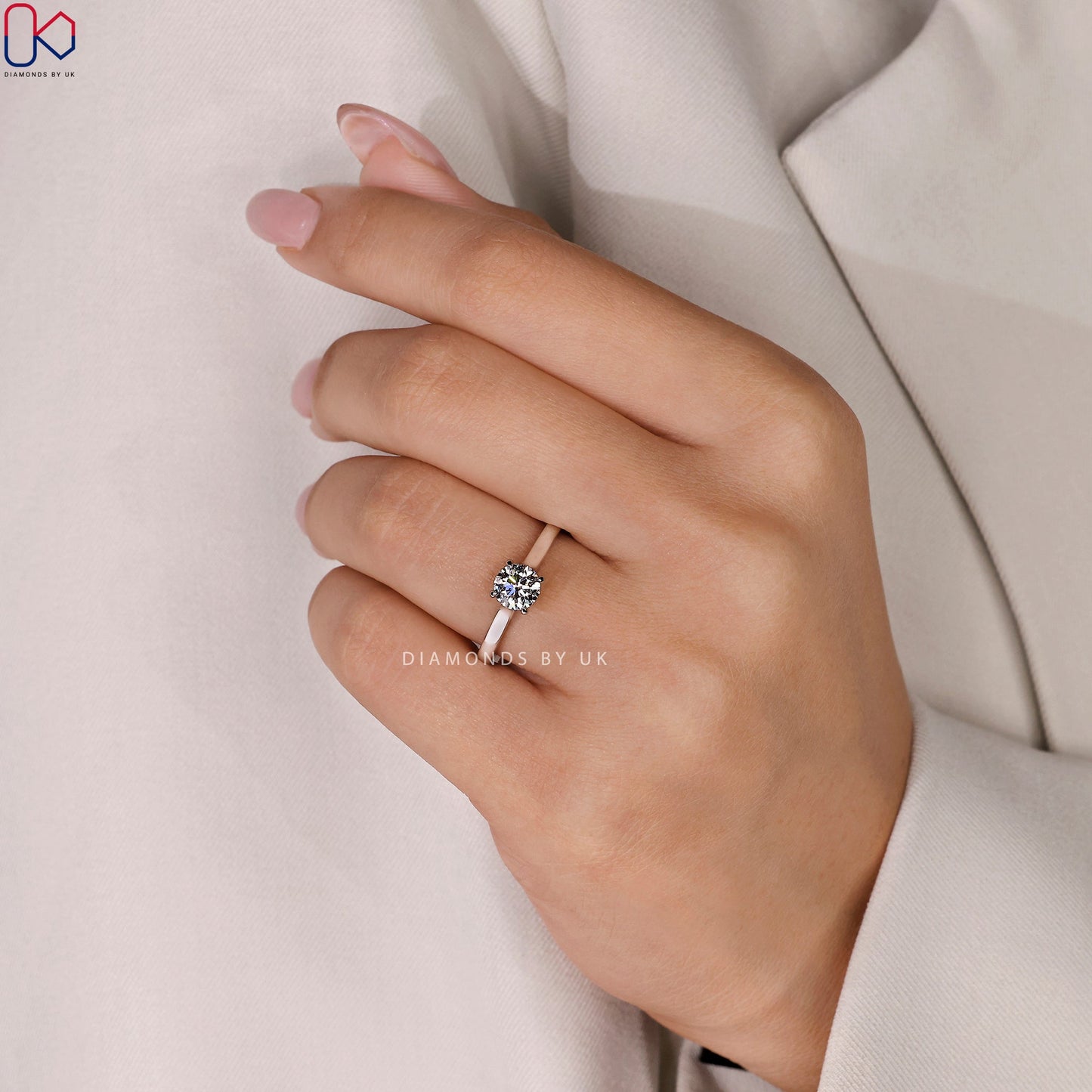 Solitaire Engagement Ring - Round Cut Diamond