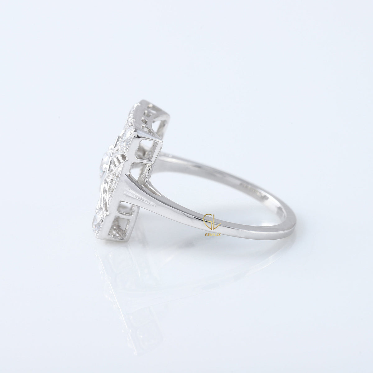1890s Vintage Filigree Design Round Lab Grown Antique Ring