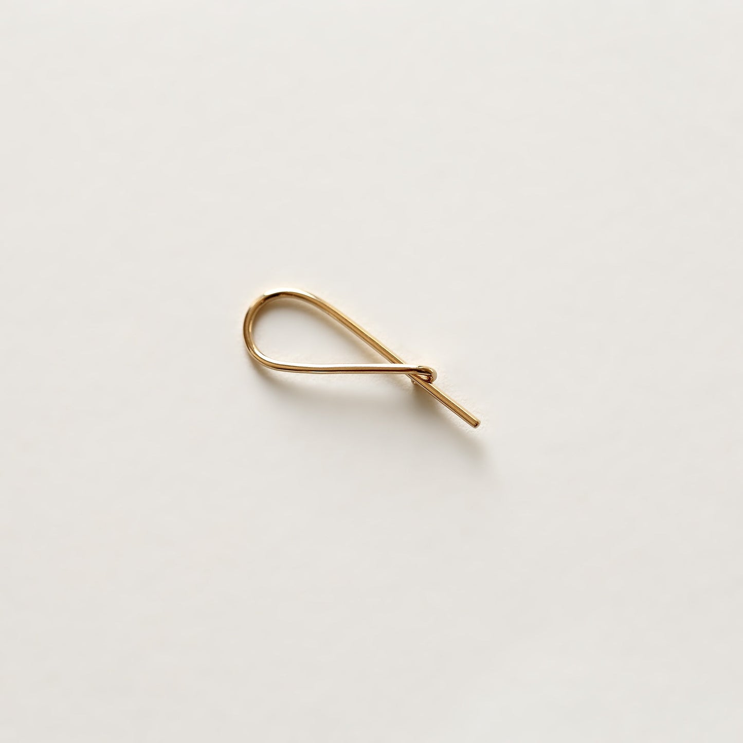 SMALL SAFETY PIN GOLD EARRING