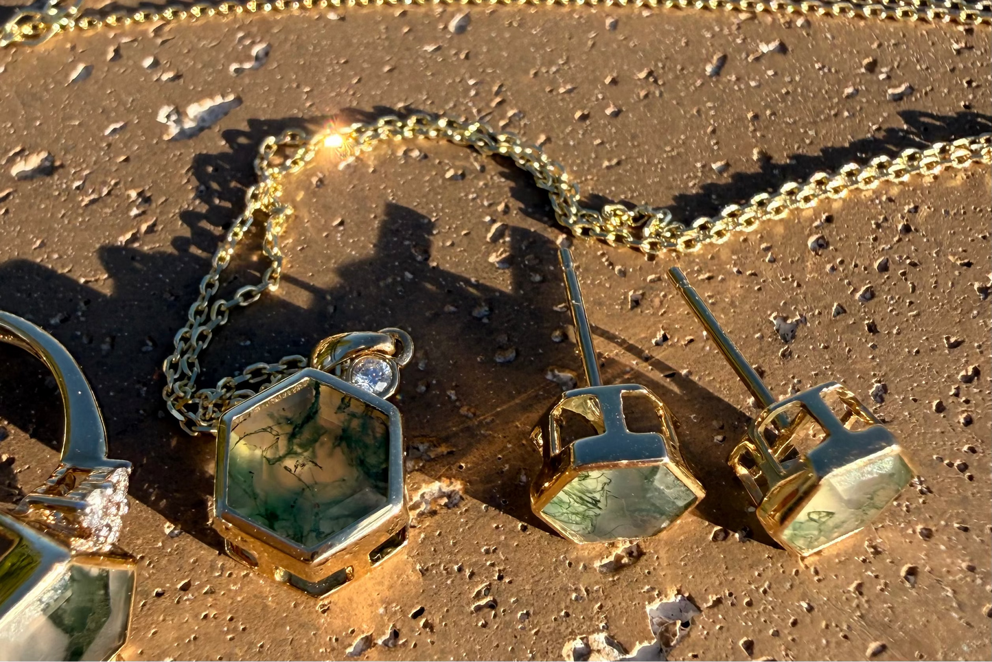 Hexagon Moss Agate Necklace | 14K Yellow Gold