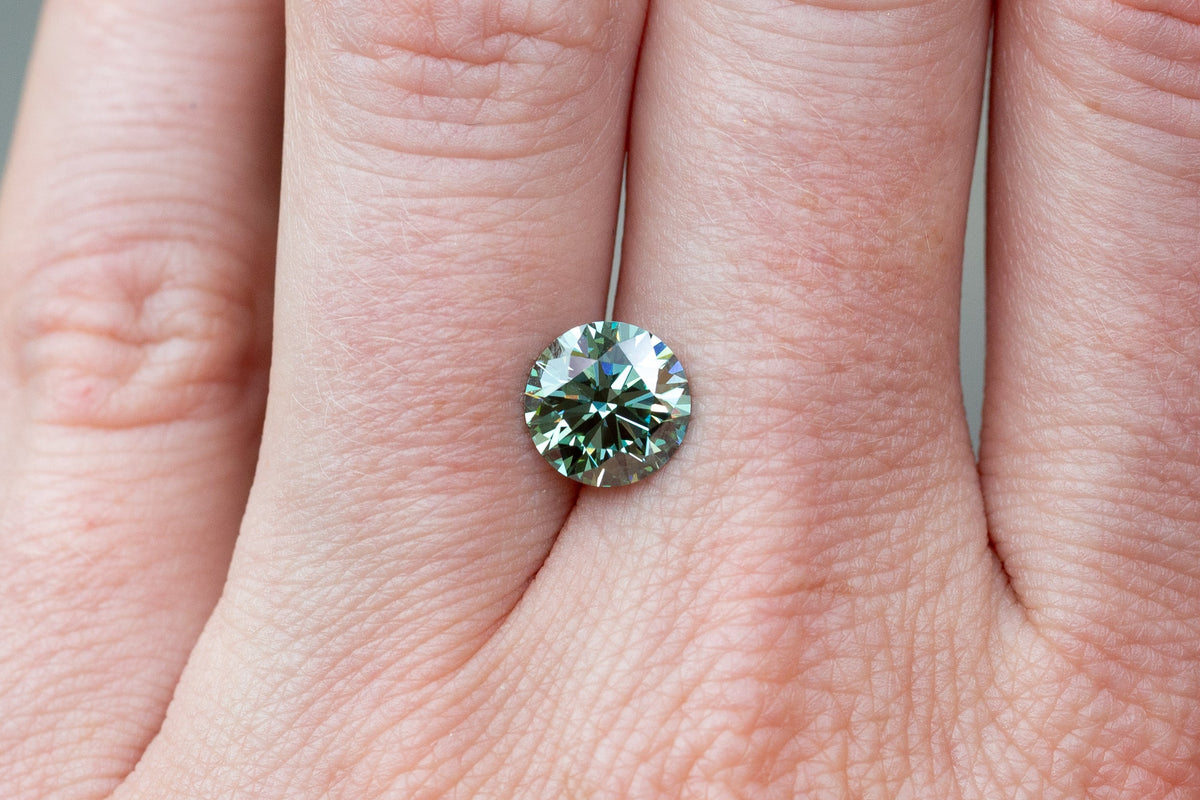 2.03ct Fancy Vivid Green Round Lab Diamond, VVS2