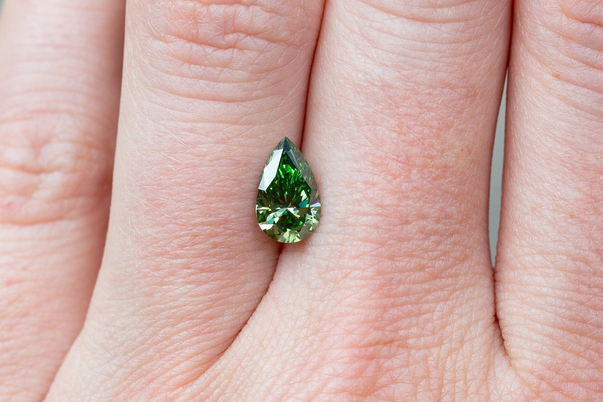 1.20ct Fancy Vivid Green Pear Lab Diamond, VS1