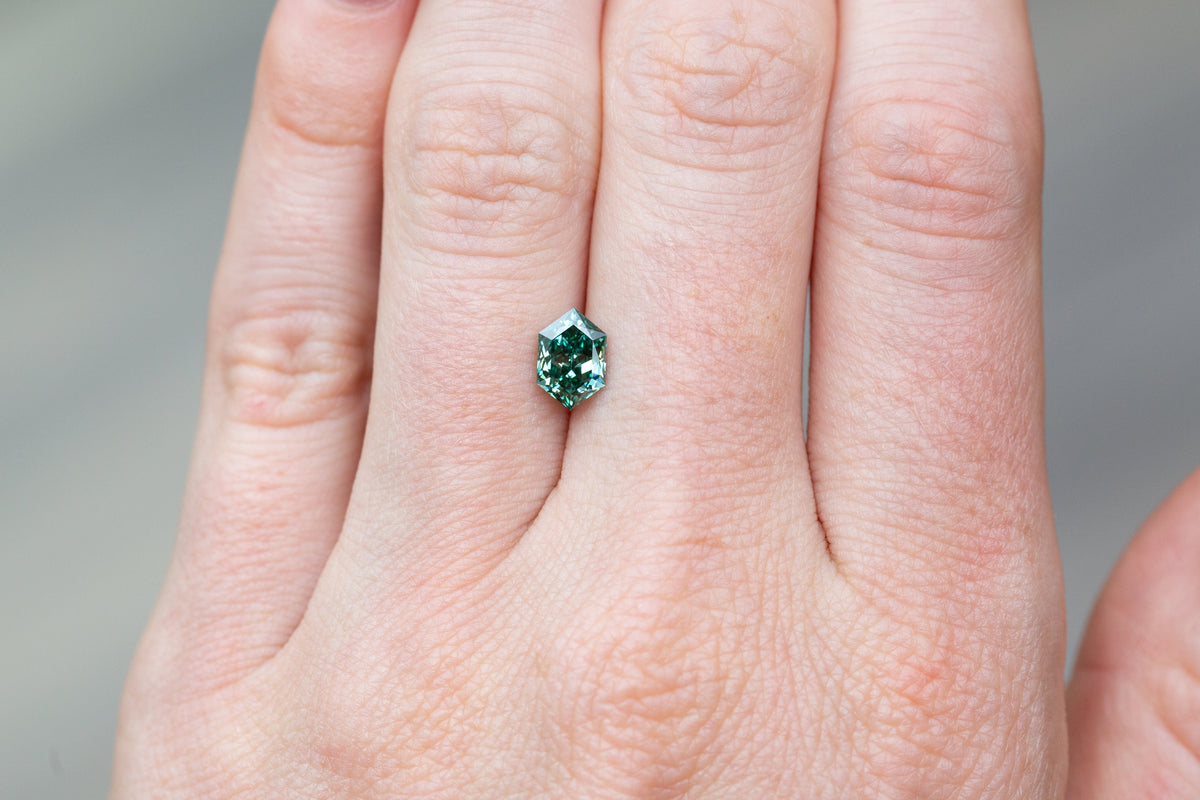 1.05ct Fancy Vivid Green Hexagonal Lab Diamond, VVS2