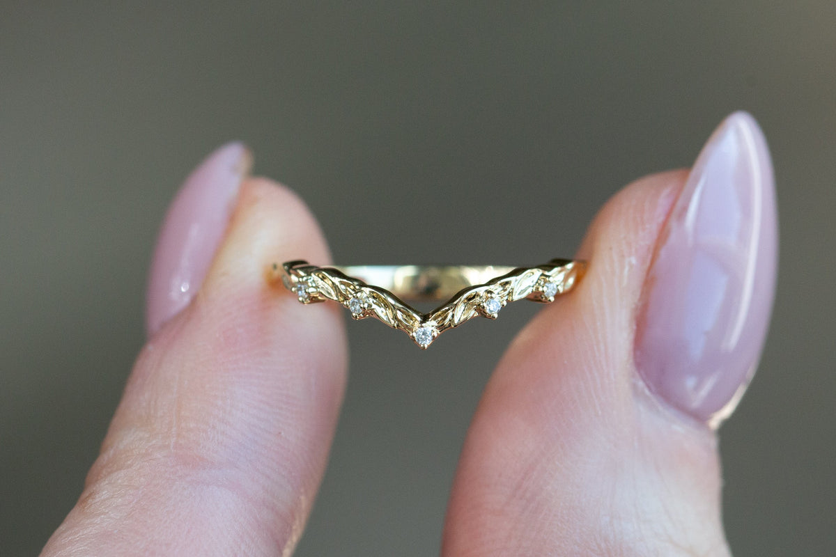 Ready to Ship- Size 4.5, 14k yellow gold Chevron Leafy Wedding Band