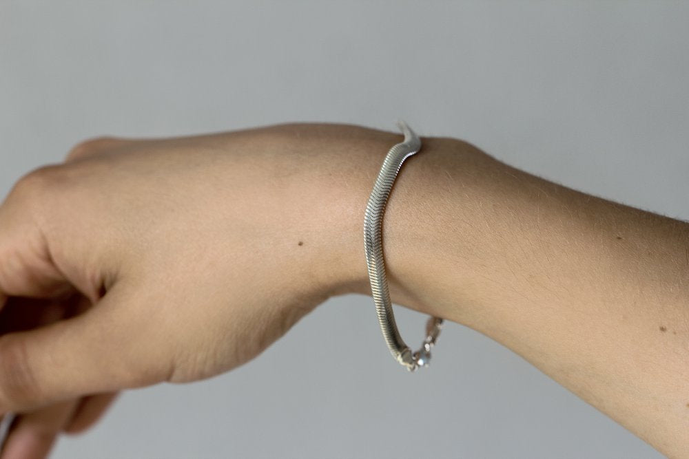 CURVE BRACELET