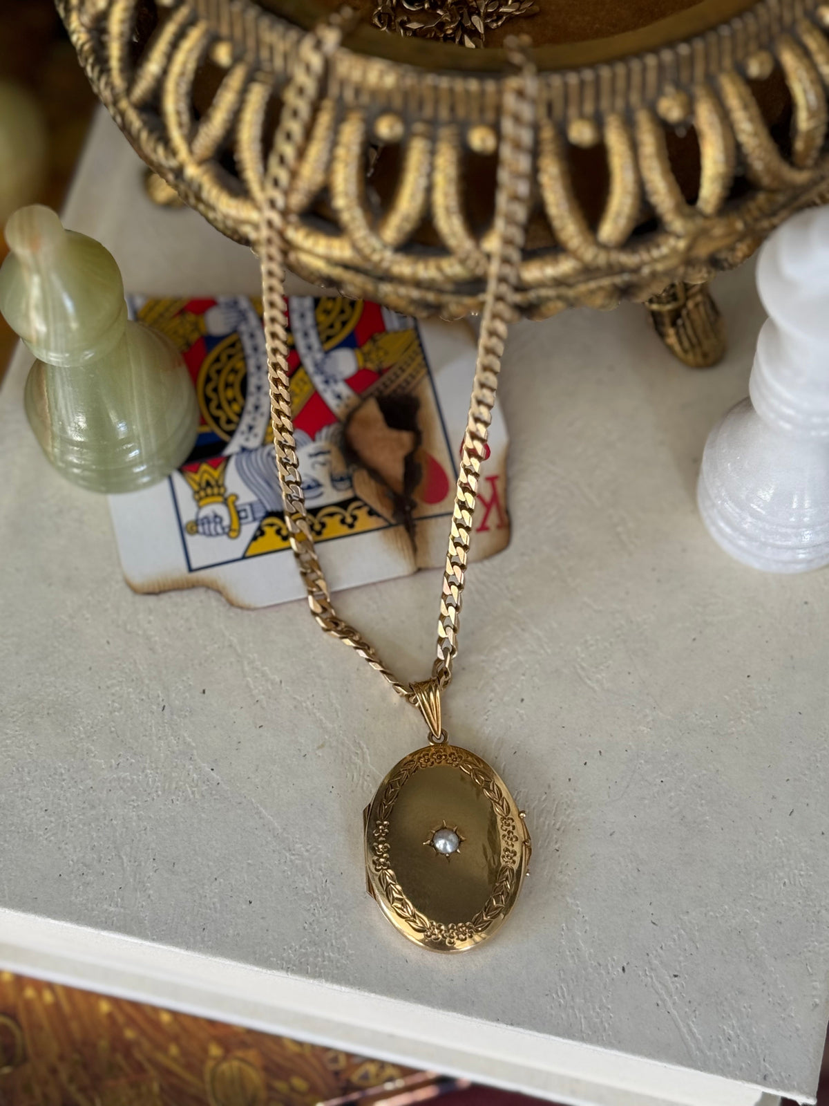 Vintage 18k Yellow Gold & Pearl Set Locket