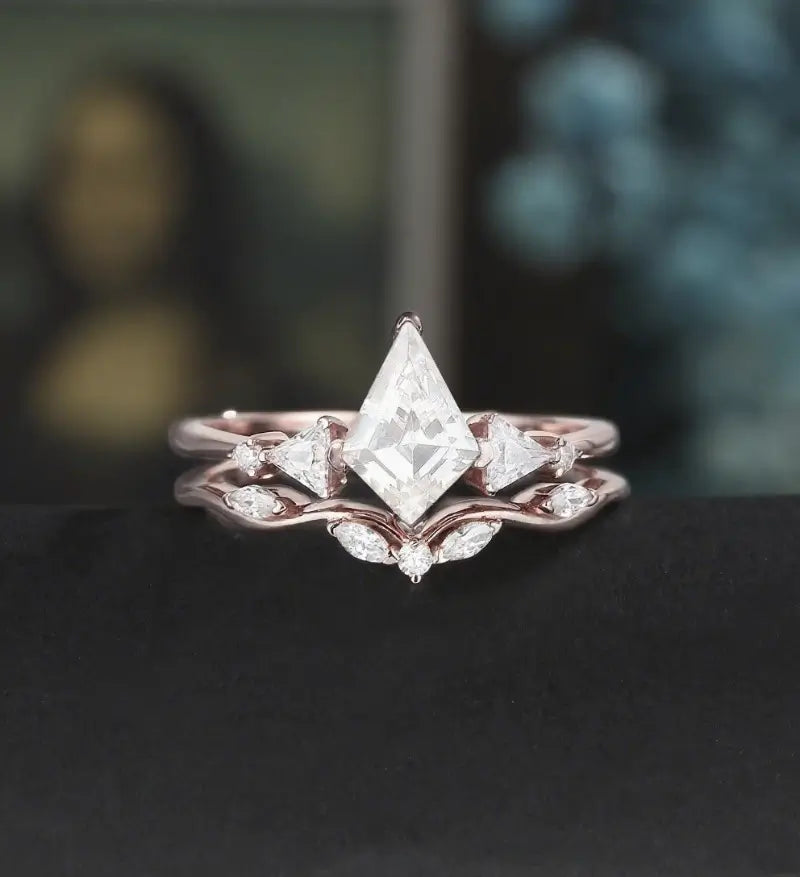 Kite Cut Moissanite Engagement Ring Set Solid Gold Diamond Bridal Set Anniversary Lab Diamond Wedding Ring Unique Promise Ring For Women