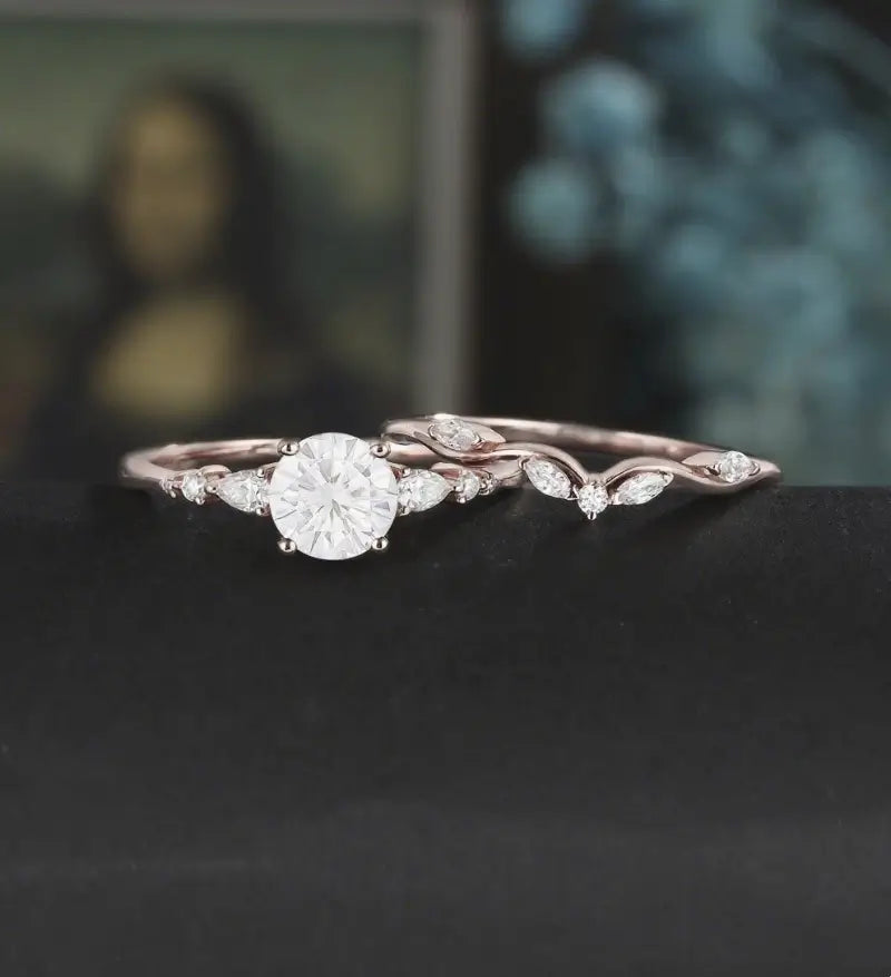 Round Cut Engagement Ring Set Solid Gold Moissanite Bridal Set Anniversary Diamond Wedding Ring Unique Promise Ring For Her